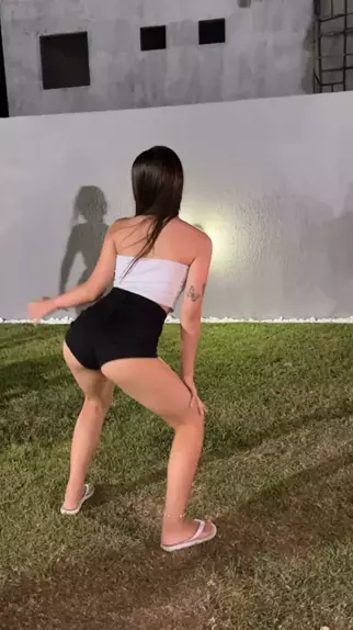 ana clara rossi dançando funk | Discover