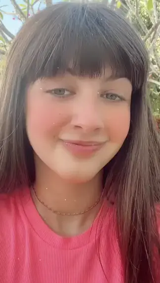 teen brush bate selfie