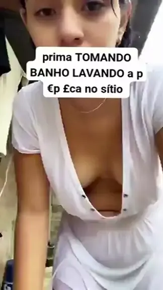 caroliny dreher tomando banho 